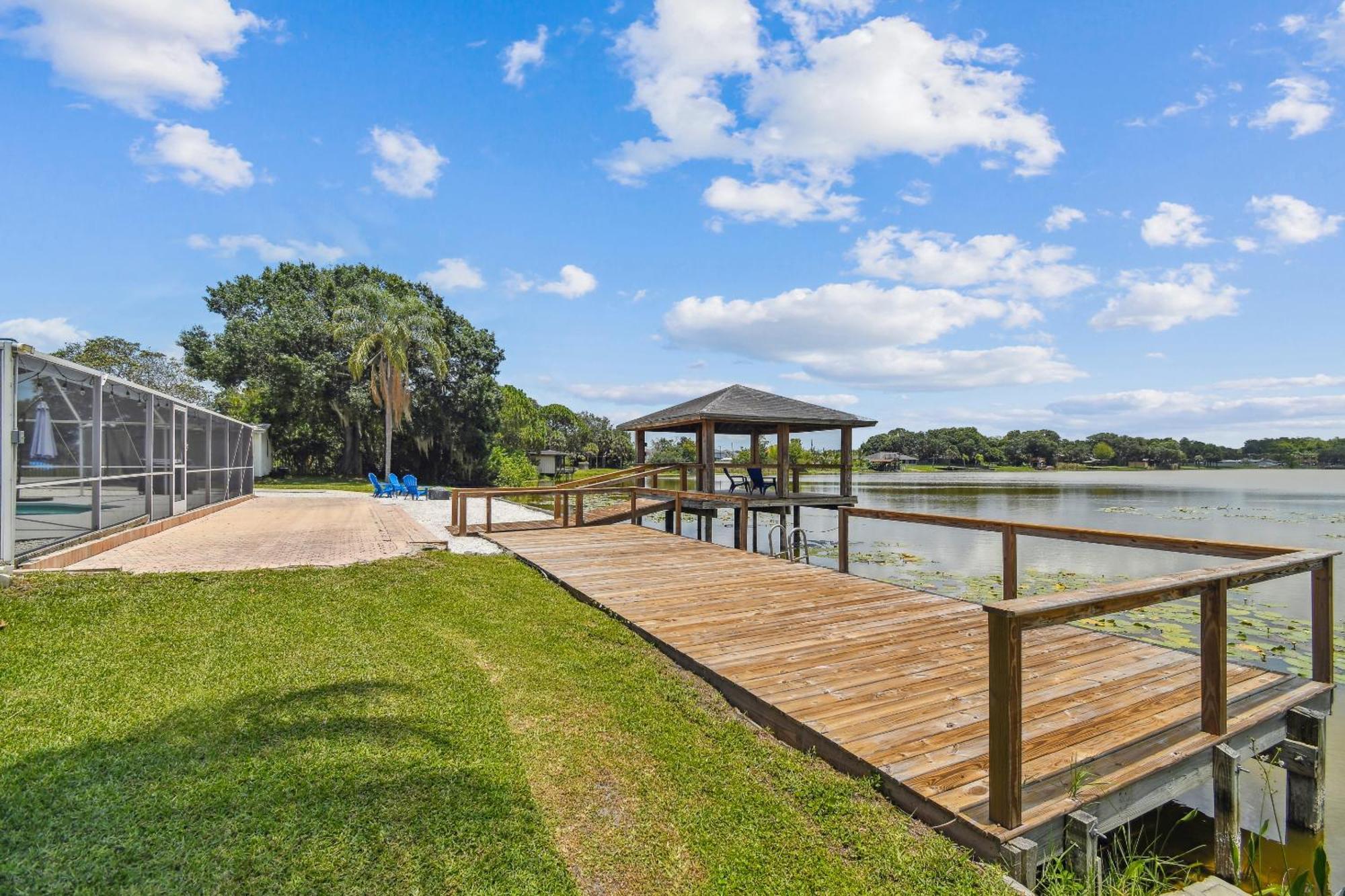 Lake House Westchase Area. Heated Pool Waterfront! Тампа Экстерьер фото