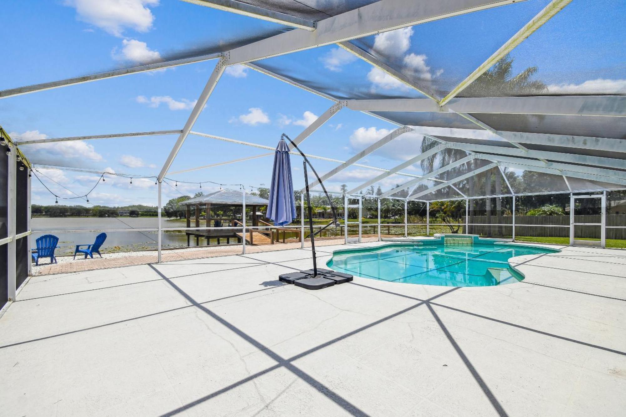 Lake House Westchase Area. Heated Pool Waterfront! Тампа Экстерьер фото